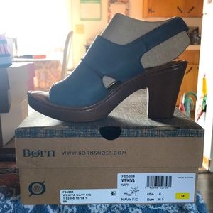 BORN Wekiva Navy Open Toe Heels Sz 6